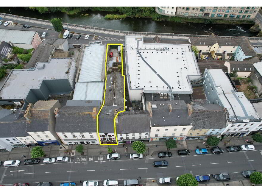 Sean Tierney's Bar & Restaurant, 13 O'Connell St, Clonmel, E91RD83