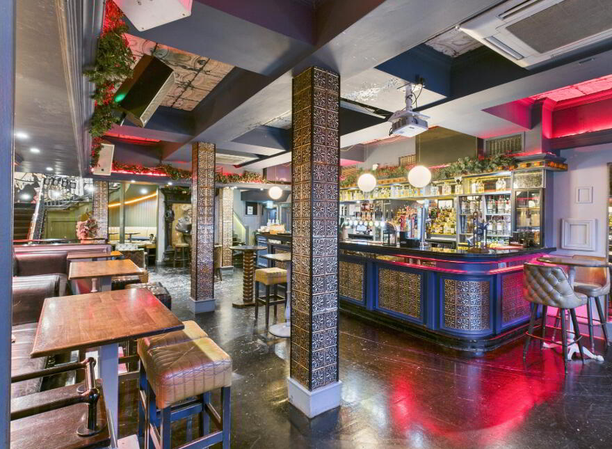 57 The Kazbar & Davy Mac's, John Street, 7 John's Avenue, Waterford City, X91F974