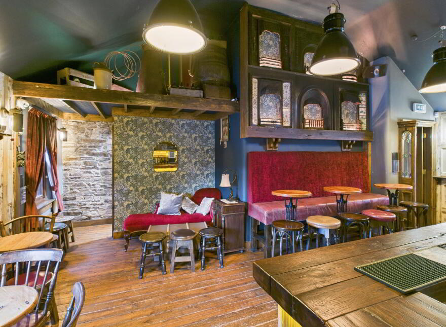 57 The Kazbar & Davy Mac's, John Street, 7 John's Avenue, Waterford City, X91F974