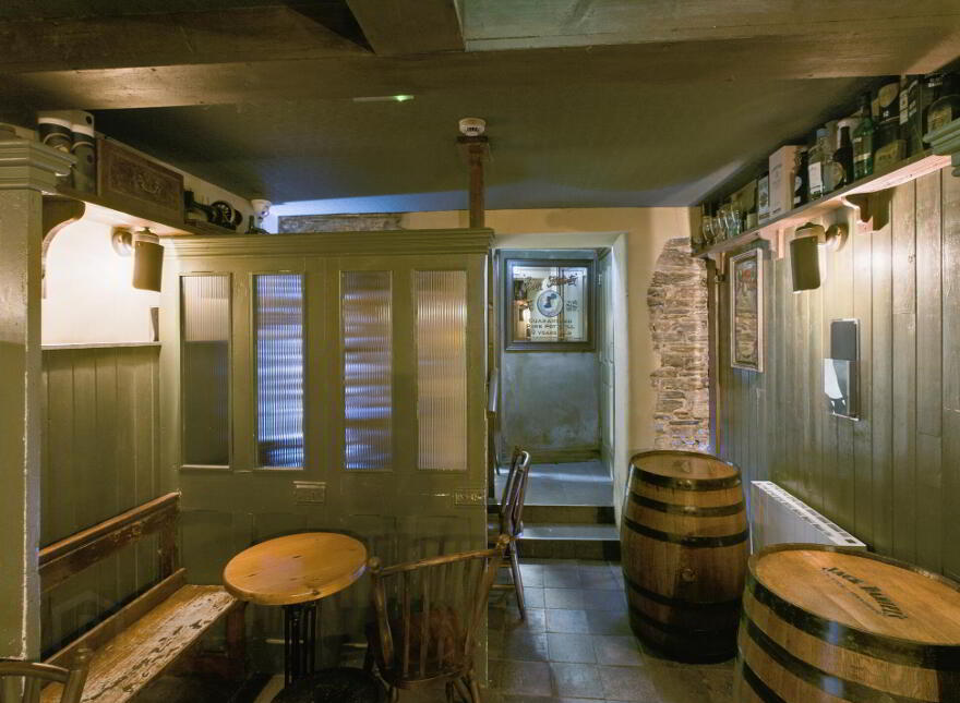 57 The Kazbar & Davy Mac's, John Street, 7 John's Avenue, Waterford City, X91F974