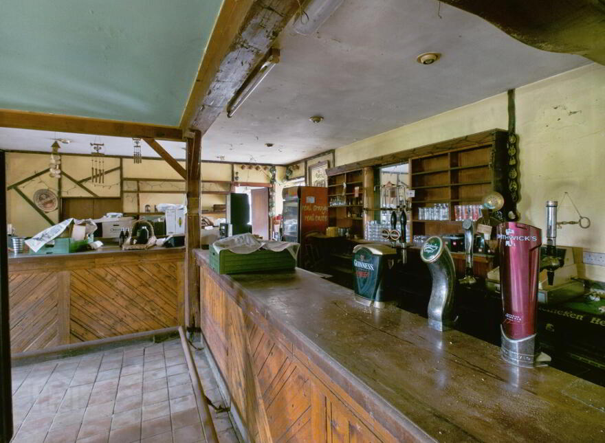 Renowned Licenced Premises, & Attached House, Carroll's Cross, Kilmeadan, X42F650