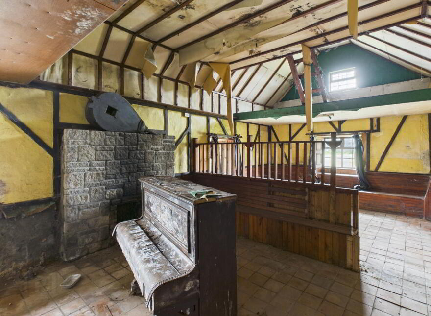 Renowned Licenced Premises, & Attached House, Carroll's Cross, Kilmeadan, X42F650