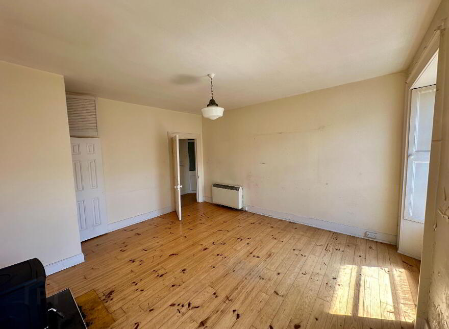 Commercial/Residential Building, 64 Main St, Dungarvan, X35DD30