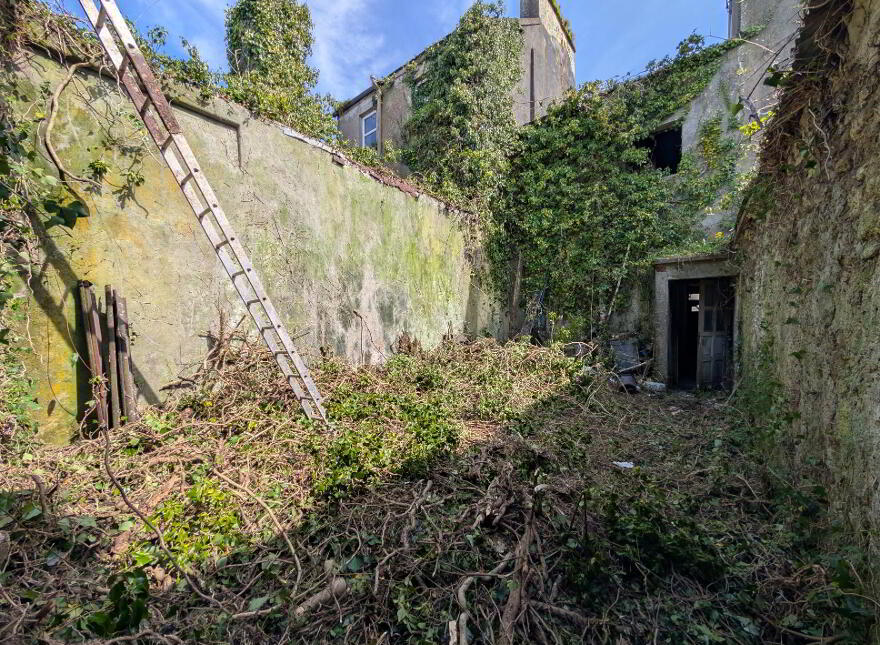 Market Street, Swinford, F12DK49
