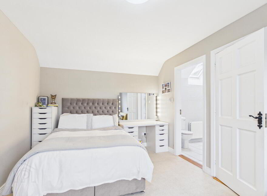 Commercial Premises &, 5 Bed House, Hollyford Village, Hollyford, E34HR25