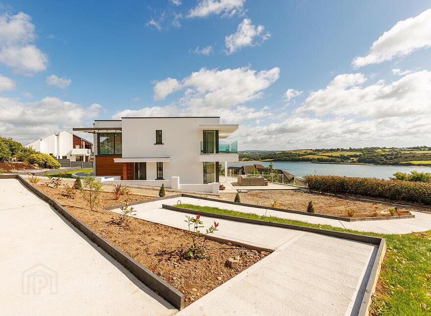 92 Carleton Village, Golf Links Road, Youghal, P36KW30