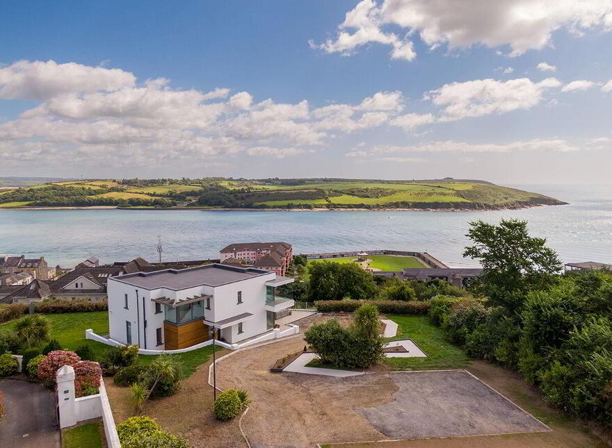 92 Carleton Village, Golf Links Road, Youghal, P36KW30