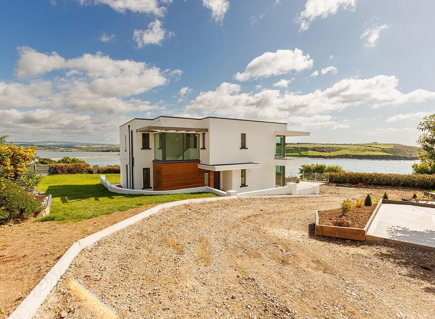 92 Carleton Village, Golf Links Road, Youghal, P36KW30