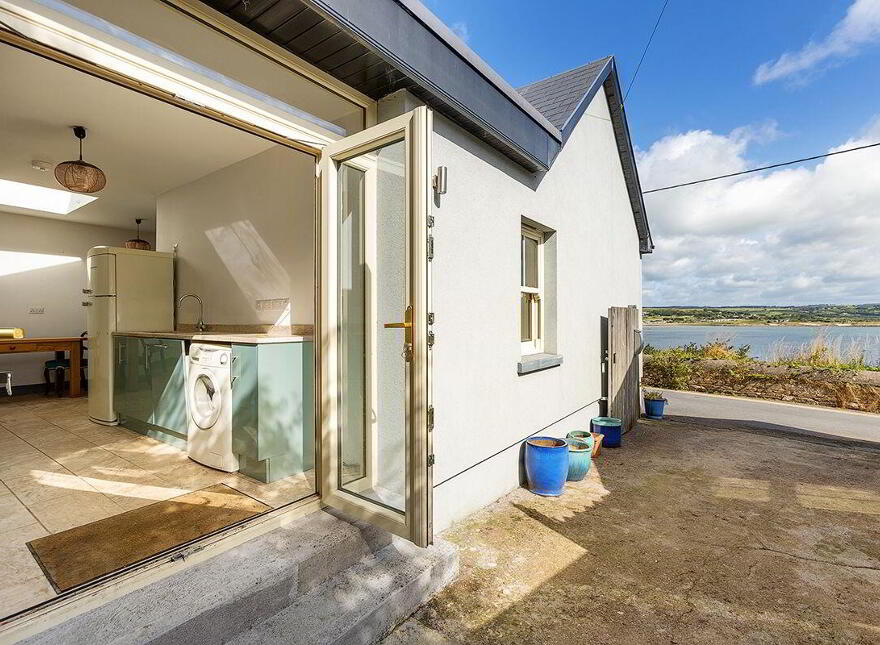 Carraig Aenain, Cliff Road, Ardmore, P36AX89