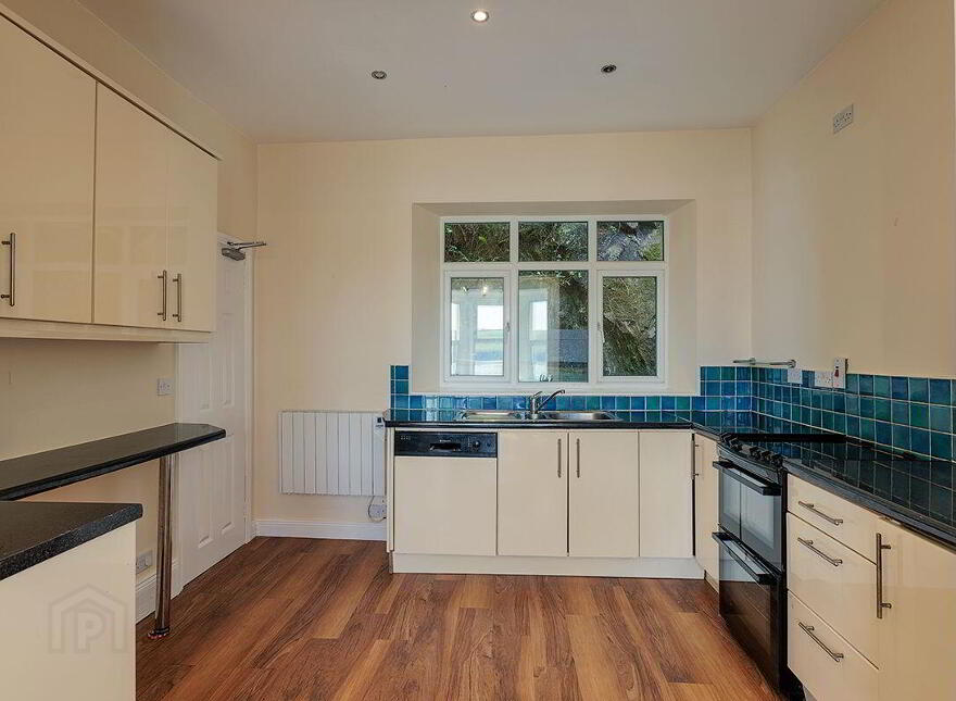 3 Clifton, Lighthouse Road, Youghal, P36PE08