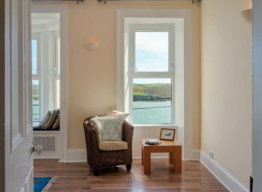 3 Clifton, Lighthouse Road, Youghal, P36PE08