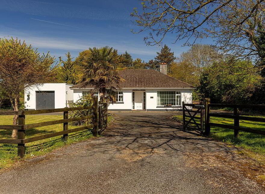 Crossroads, Garrynageragh, Dungarvan, X35KW84