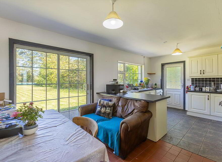 Crossroads, Garrynageragh, Dungarvan, X35KW84