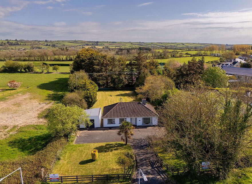 Crossroads, Garrynageragh, Dungarvan, X35KW84