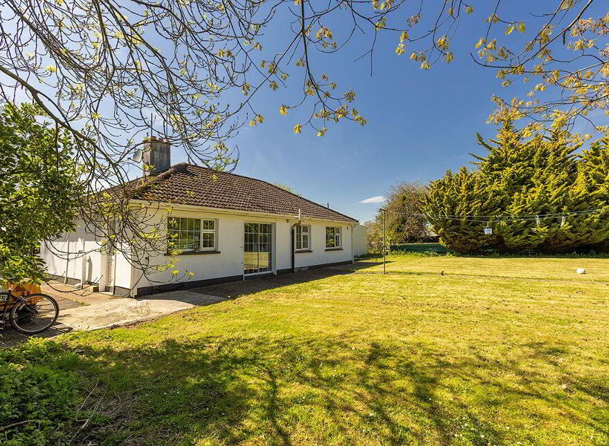 Crossroads, Garrynageragh, Dungarvan, X35KW84