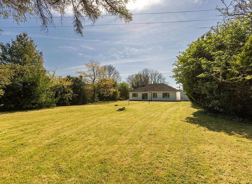 Crossroads, Garrynageragh, Dungarvan, X35KW84