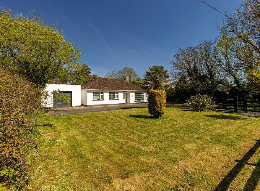 Crossroads, Garrynageragh, Dungarvan, X35KW84