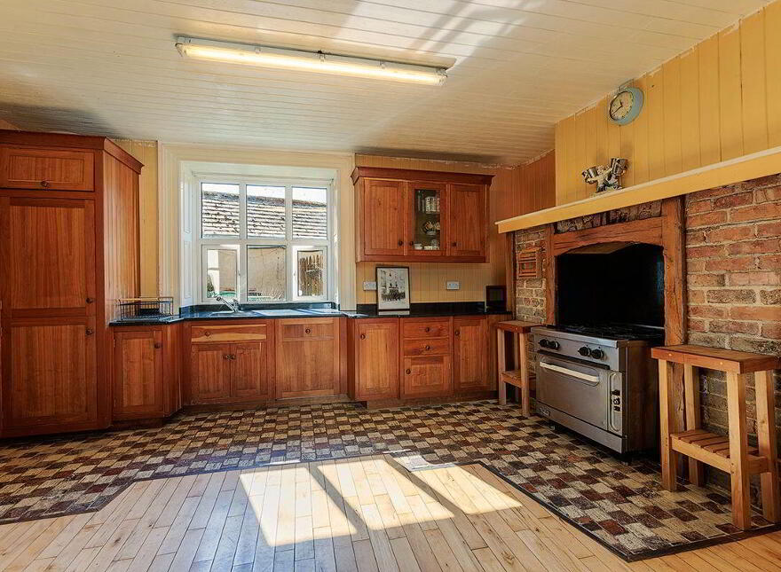 Frank's Fryer, Main Street, Lismore, P51RK35