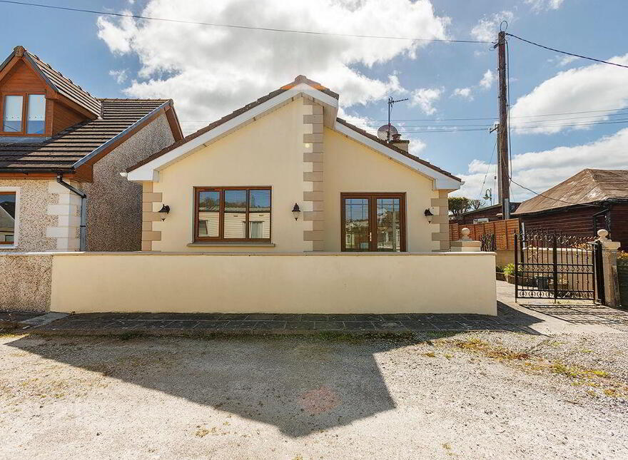 Cox's Field, Youghal, P36TN83