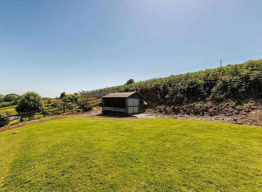 Tiknock, Kinsalebeg, P36YW68