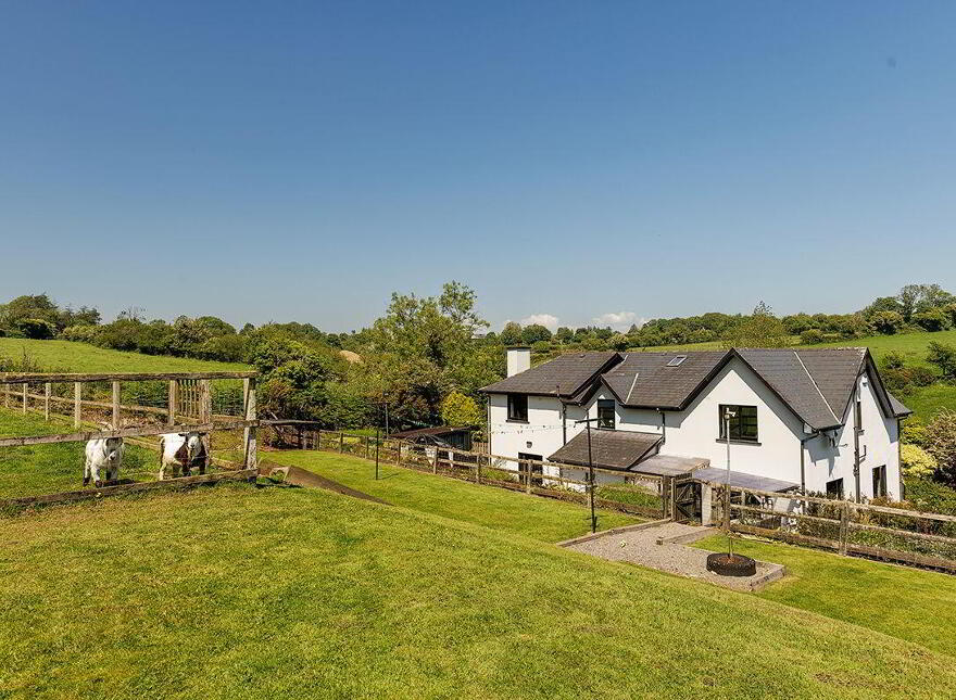 Tiknock, Kinsalebeg, P36YW68
