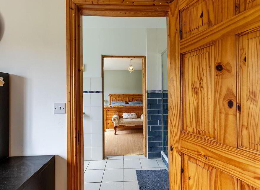 Long Acre, Dysert, Ardmore, P36W279