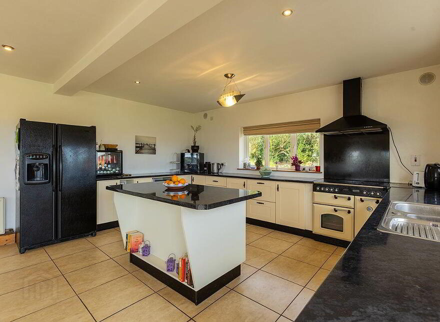 Long Acre, Dysert, Ardmore, P36W279