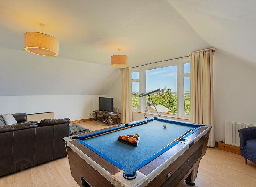 Long Acre, Dysert, Ardmore, P36W279