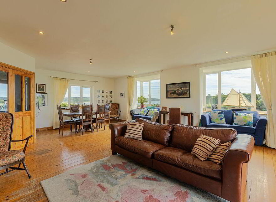 Long Acre, Dysert, Ardmore, P36W279