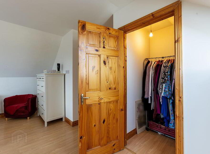 Long Acre, Dysert, Ardmore, P36W279