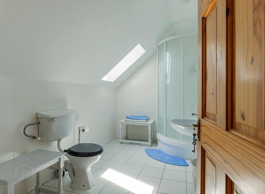 Long Acre, Dysert, Ardmore, P36W279