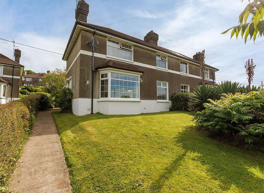 Little Haven, 9 Seafield Estate, Youghal, P36WC99