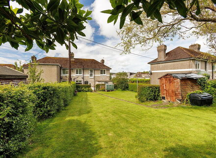 Little Haven, 9 Seafield Estate, Youghal, P36WC99