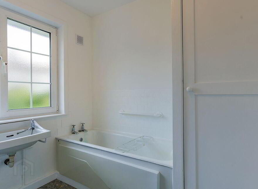 Little Haven, 9 Seafield Estate, Youghal, P36WC99