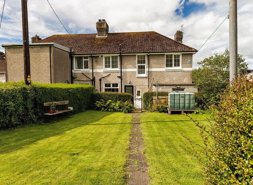 Little Haven, 9 Seafield Estate, Youghal, P36WC99