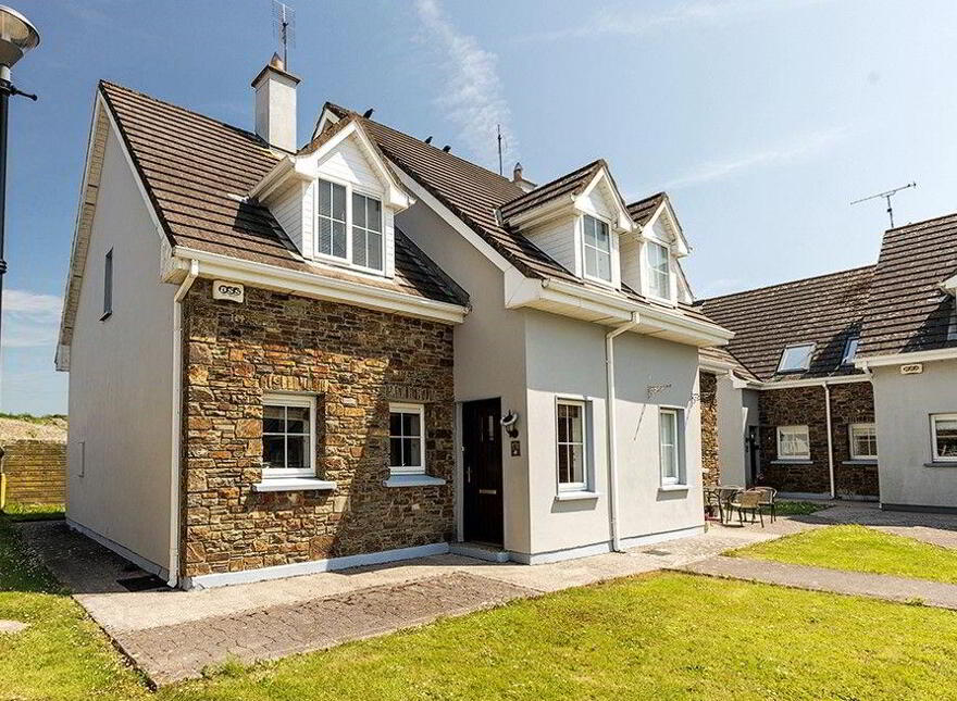 4 Dubh Carrig, Ardmore, P36E228
