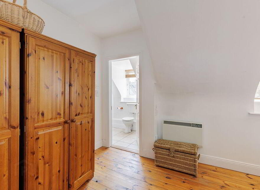 4 Dubh Carrig, Ardmore, P36E228