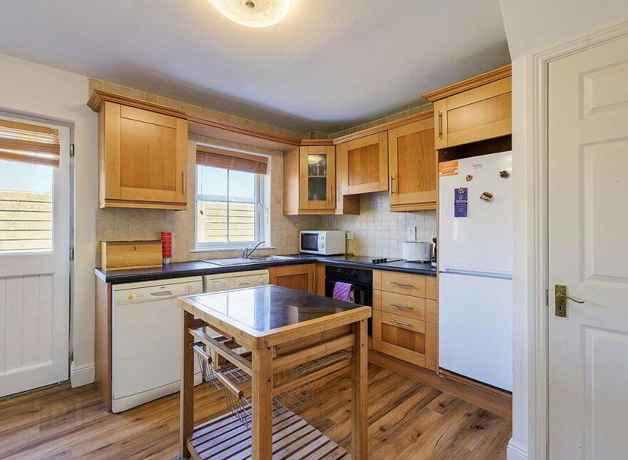 4 Dubh Carrig, Ardmore, P36E228