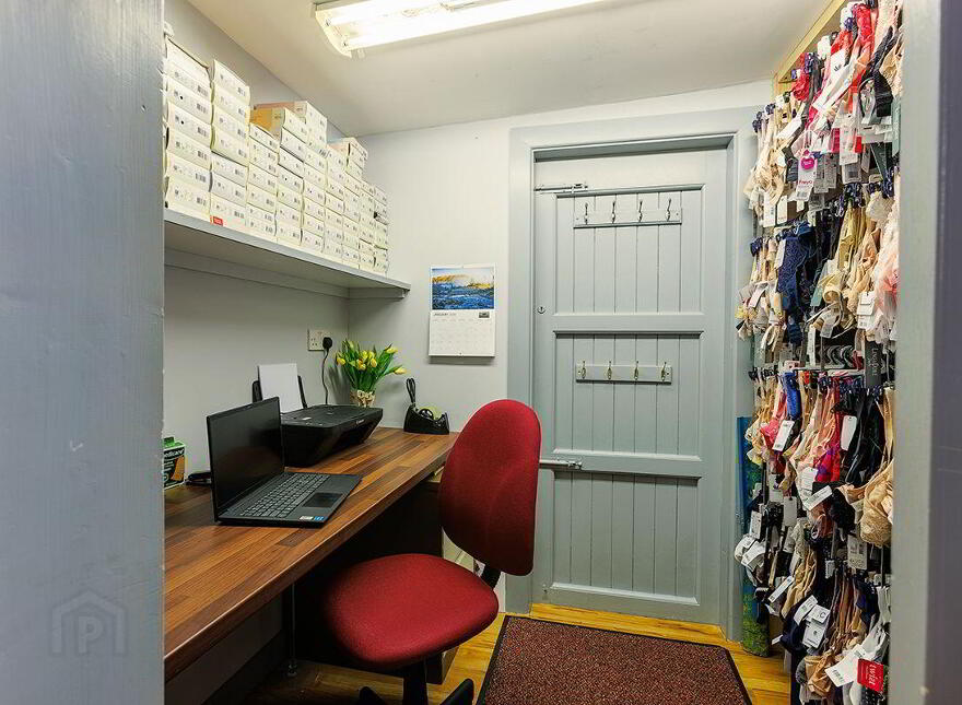 Helen's, 27 O'Connell Street, Dungarvan, X35XN96