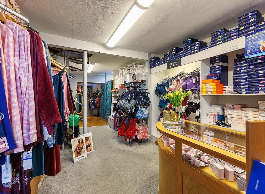 Helen's, 27 O'Connell Street, Dungarvan, X35XN96