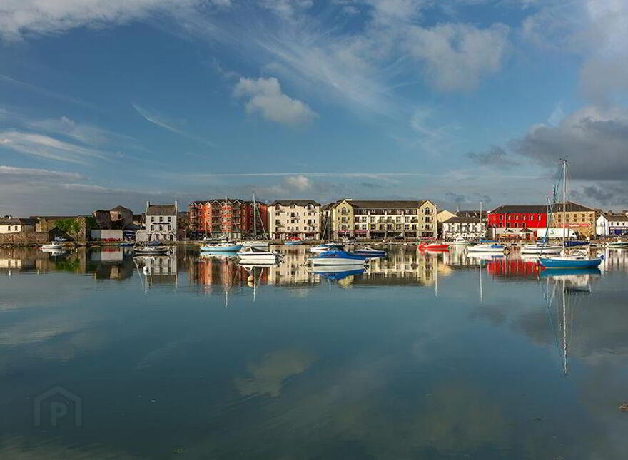 Helen's, 27 O'Connell Street, Dungarvan, X35XN96