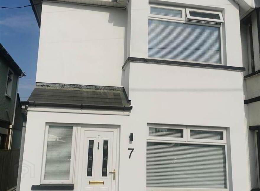 7 Kinnegar Road, Holywood, BT18 9JN