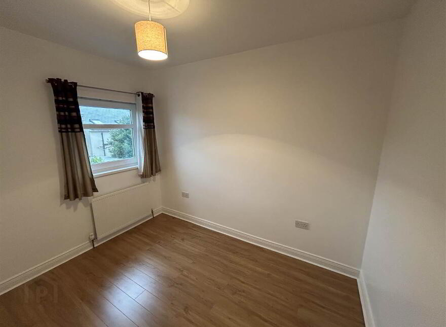 7 Kinnegar Road, Holywood, BT18 9JN