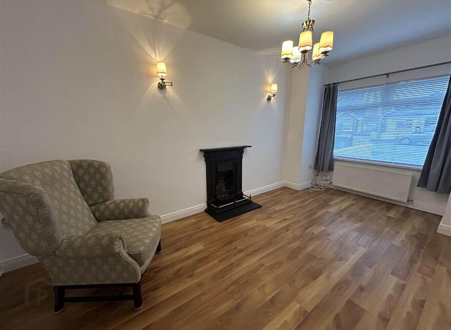 7 Kinnegar Road, Holywood, BT18 9JN