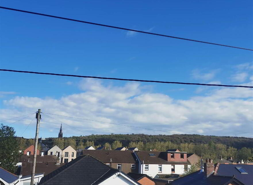 7 Kinnegar Road, Holywood, BT18 9JN