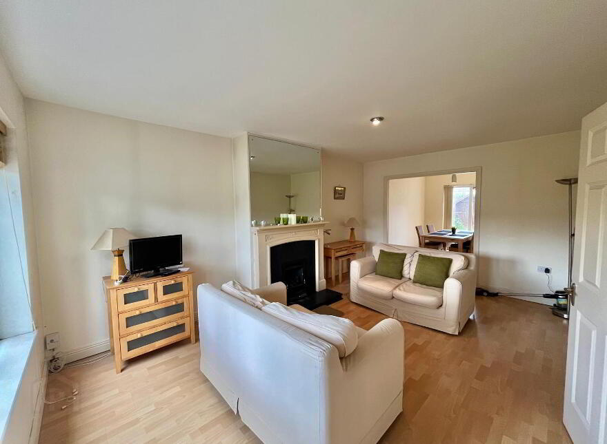 39 Gate Lodge, Castle Road, Blackrock, T12W8PE