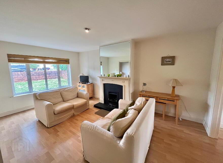 39 Gate Lodge, Castle Road, Blackrock, T12W8PE