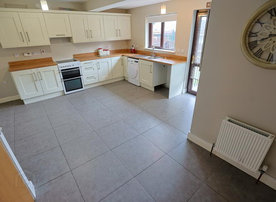 32 Shandon Park, Newry, BT34 1QD