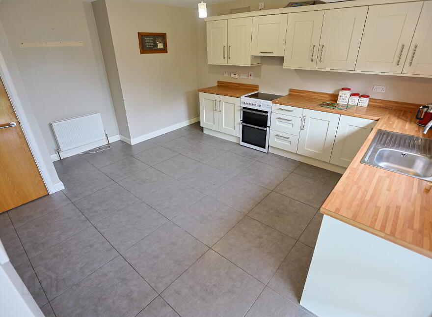 32 Shandon Park, Newry, BT34 1QD