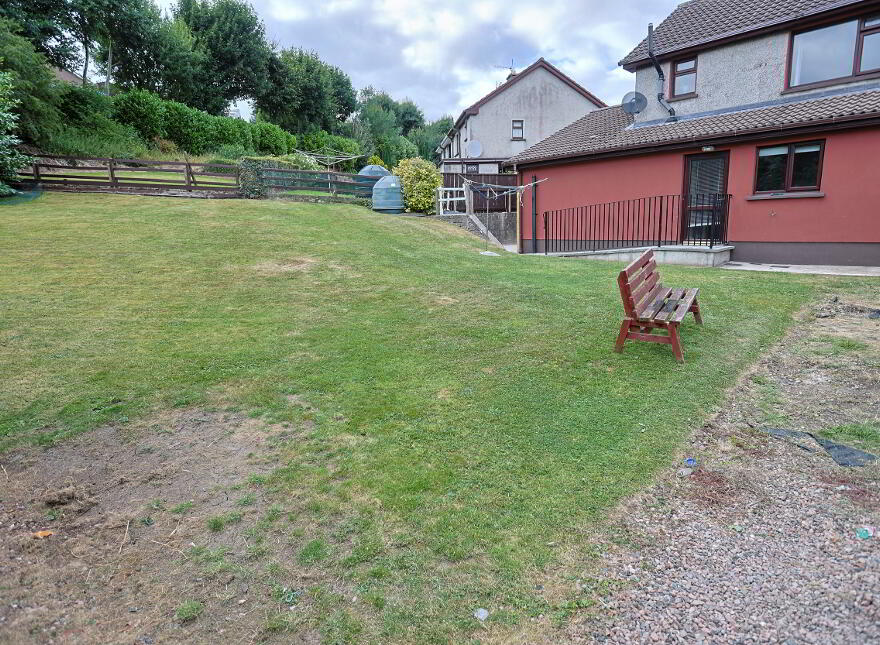 32 Shandon Park, Newry, BT34 1QD